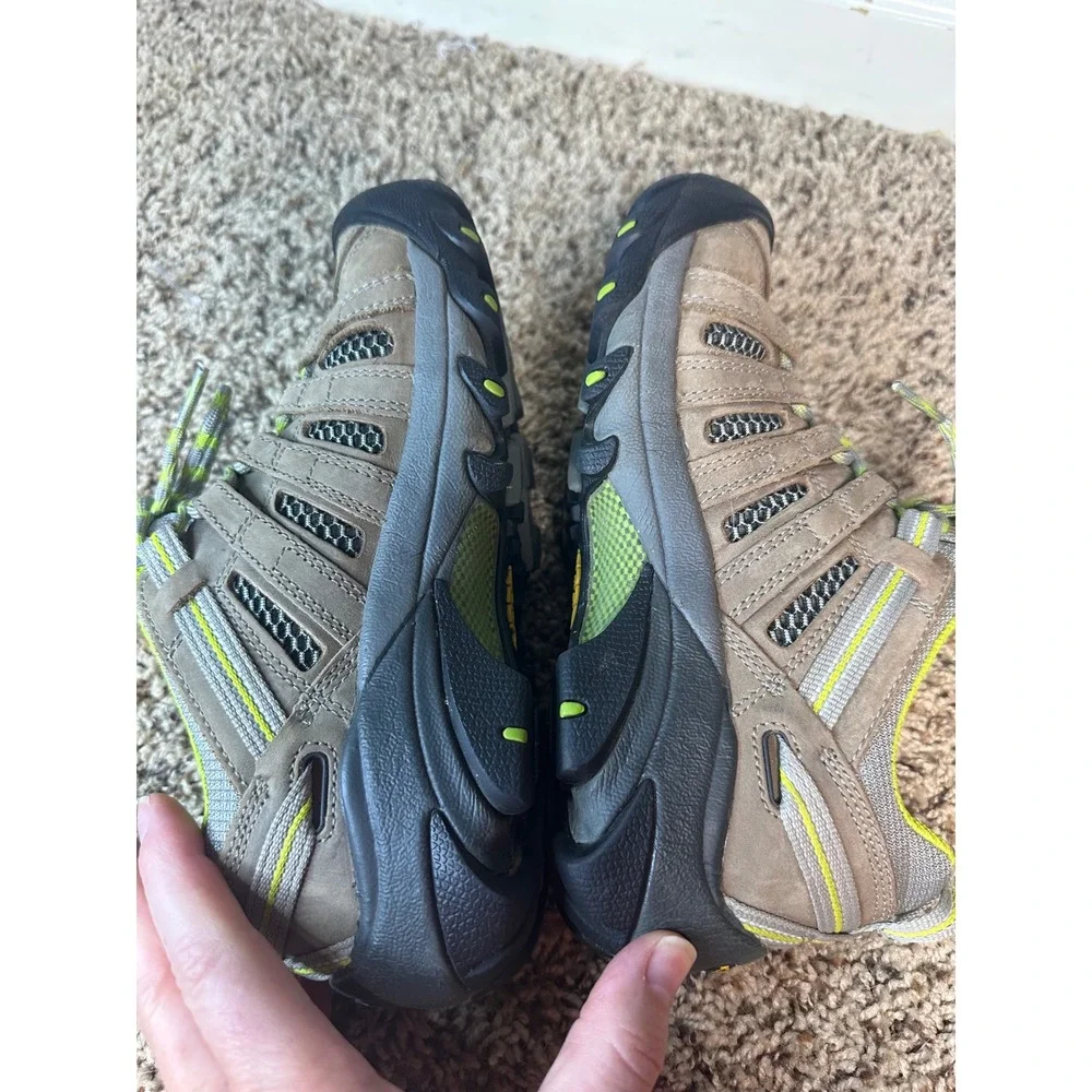 Keen Voyageur Hiking Shoes Womens US 7 EU 37.5 Shitake Lime Green Low Top Trail